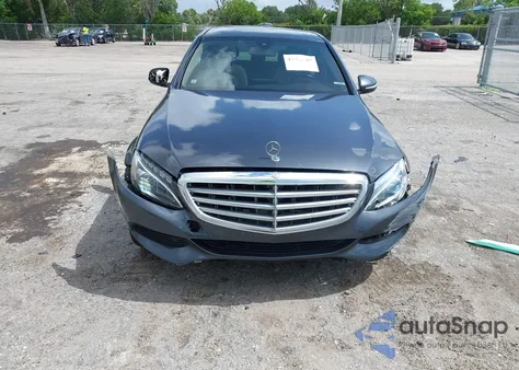 2015 Mercedes-Benz C 300 4Matic/Luxury 4Matic/Sport 4Matic из США, поврежденный, VIN 55SWF4KB0FU023429
